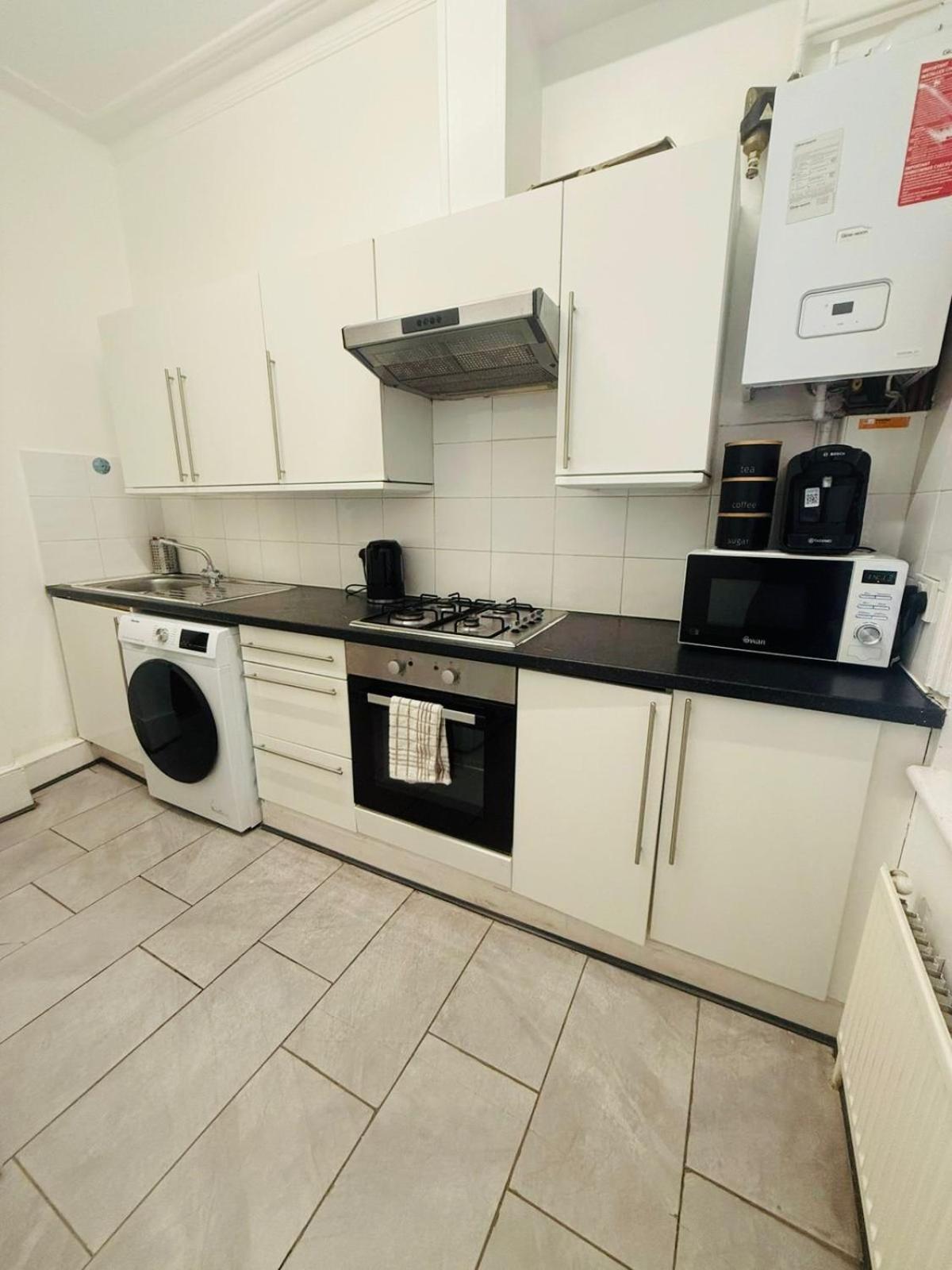 Cricklewood Broadway Guest Apartment